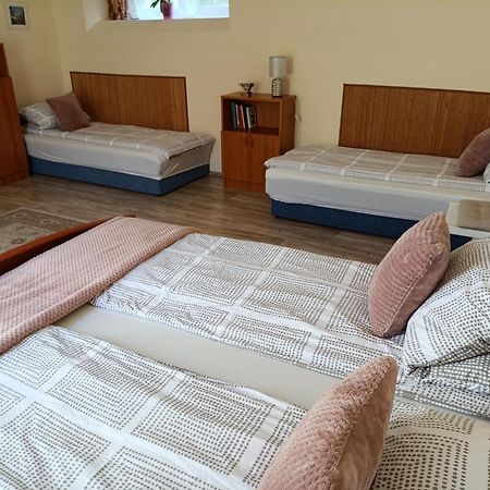 Céhmesterek apartman Eger Esterno foto