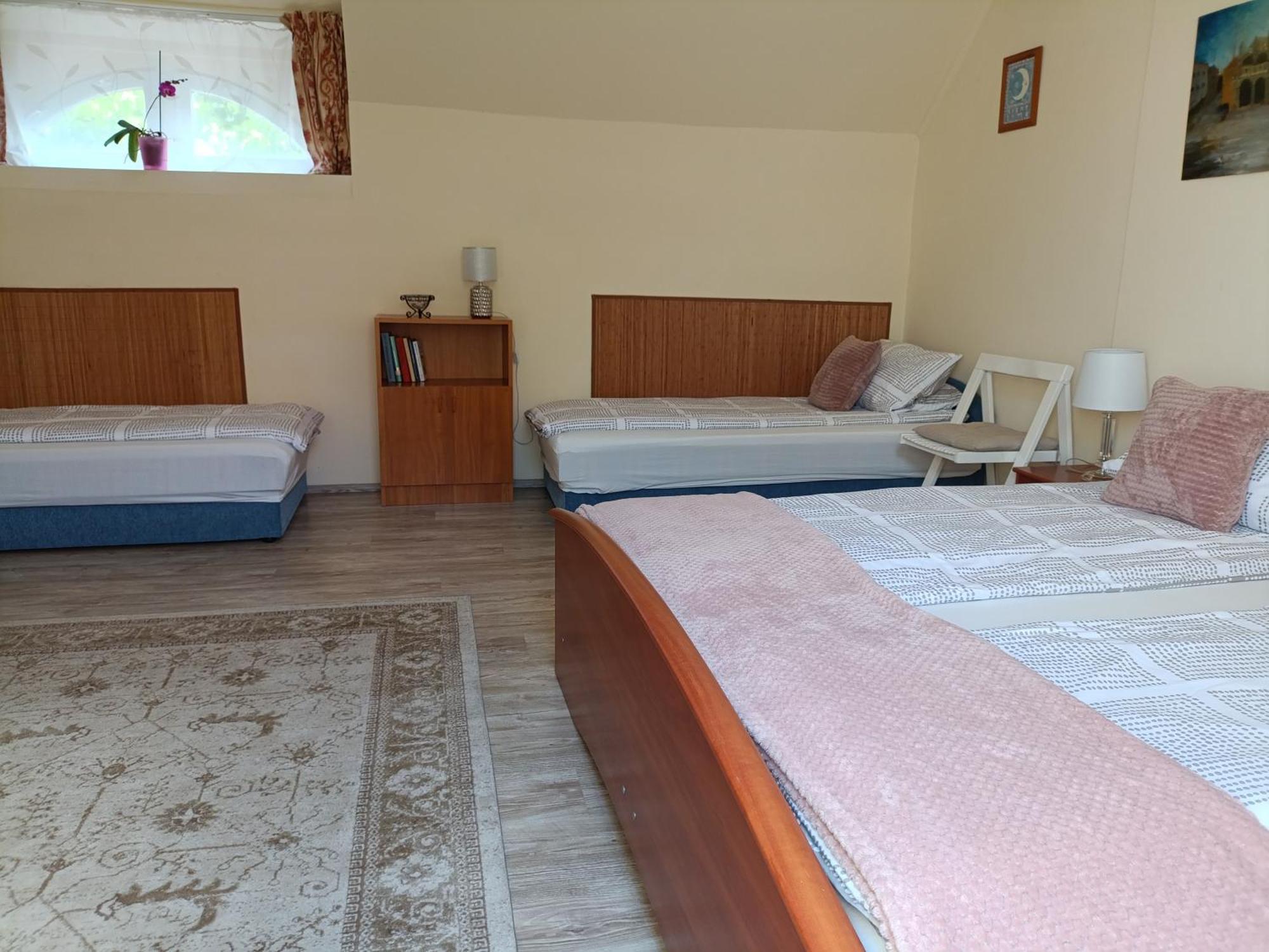 Céhmesterek apartman Eger Esterno foto
